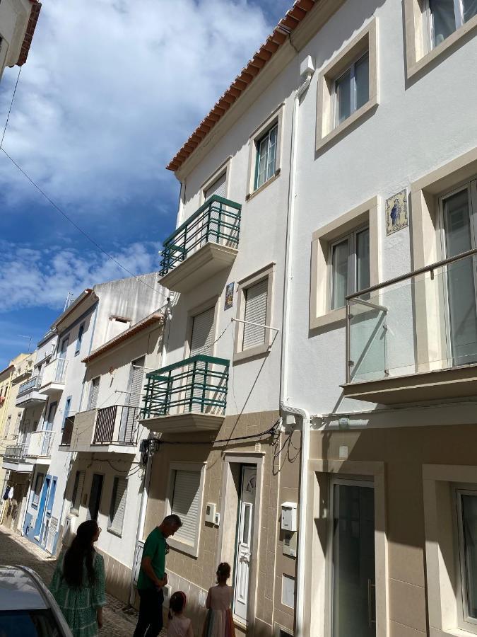 100 Meters From The Beach! Rua Da Regeneracao Nazaré Exteriör bild