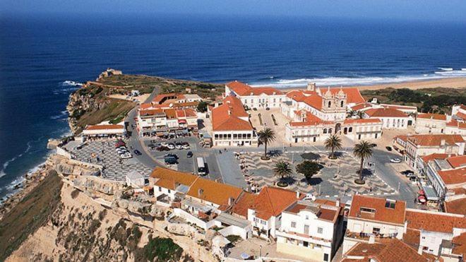 100 Meters From The Beach! Rua Da Regeneracao Nazaré Exteriör bild